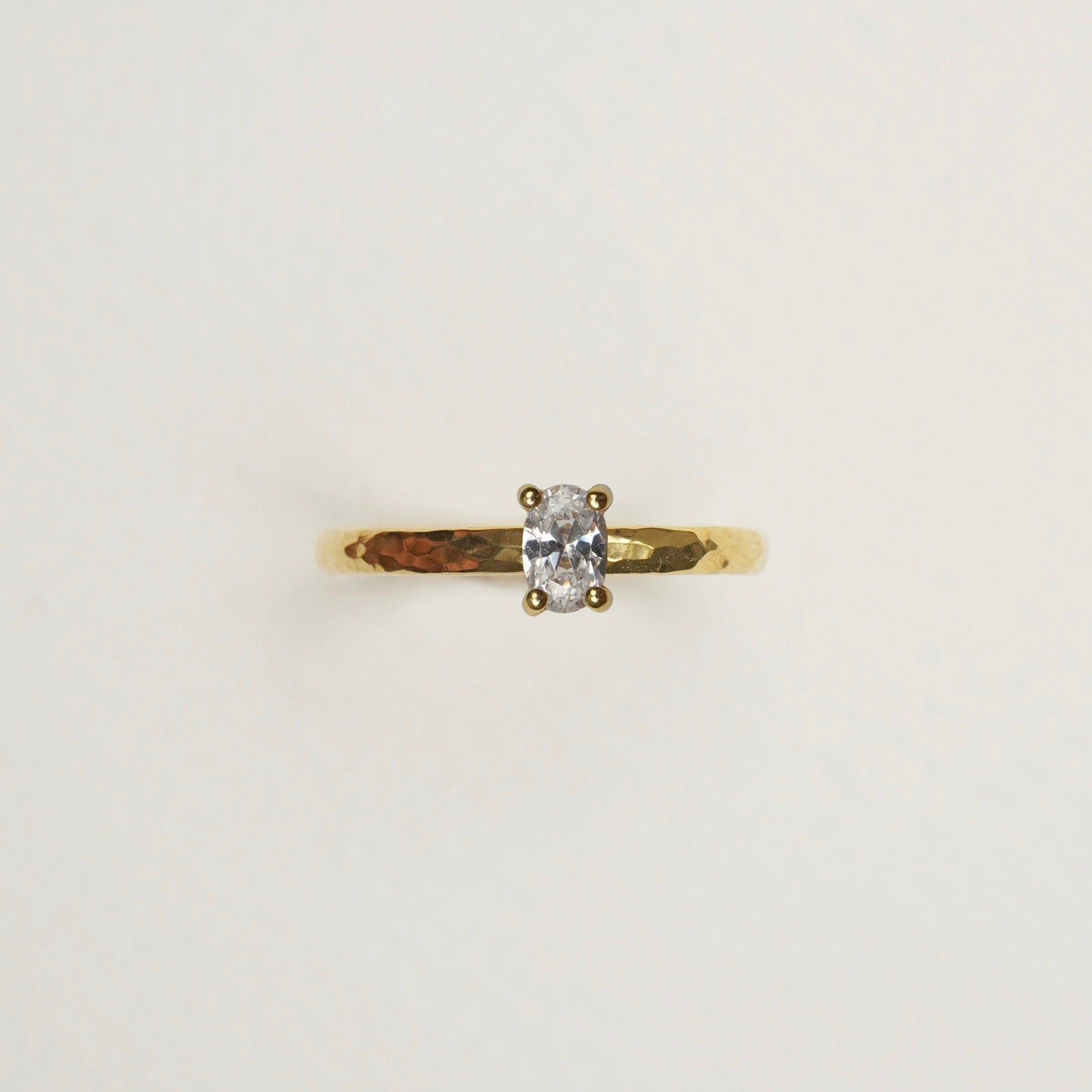 Verlobungsring-Baukasten Gelbgold | 4 | Oval geschmiedet | 4er Krappe oval 4x6 mm