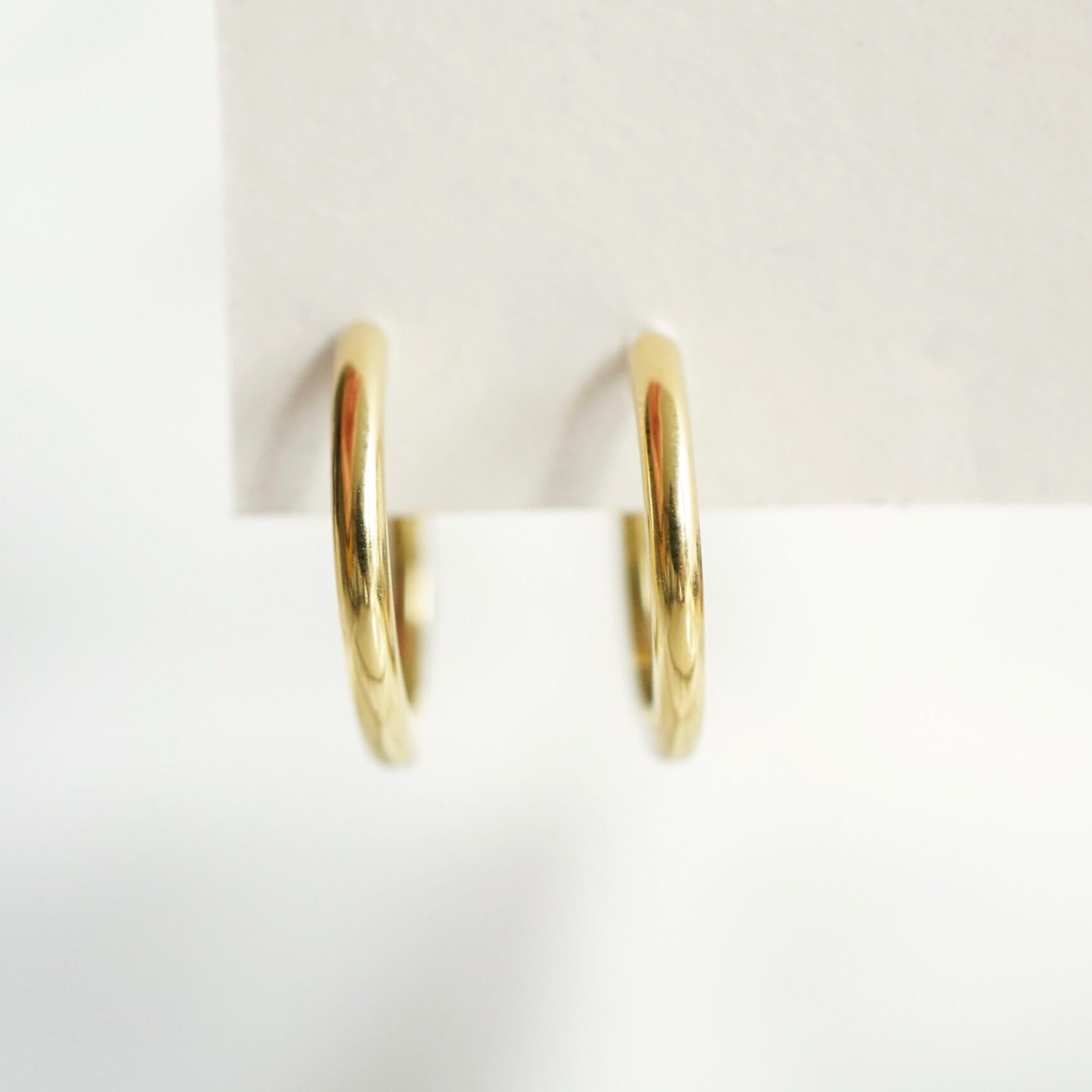 Classic Hoops M