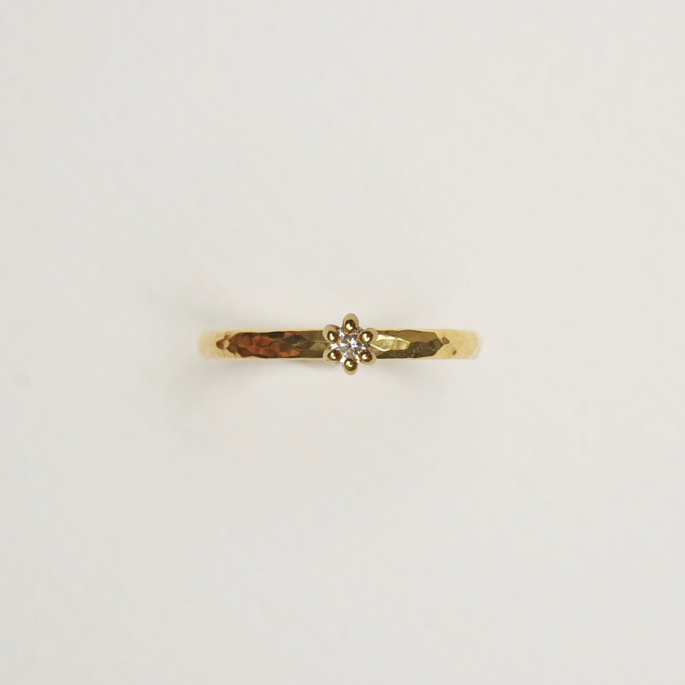 Verlobungsring-Baukasten Gelbgold | 4 | Oval geschmiedet | 6er Krappe 3 mm
