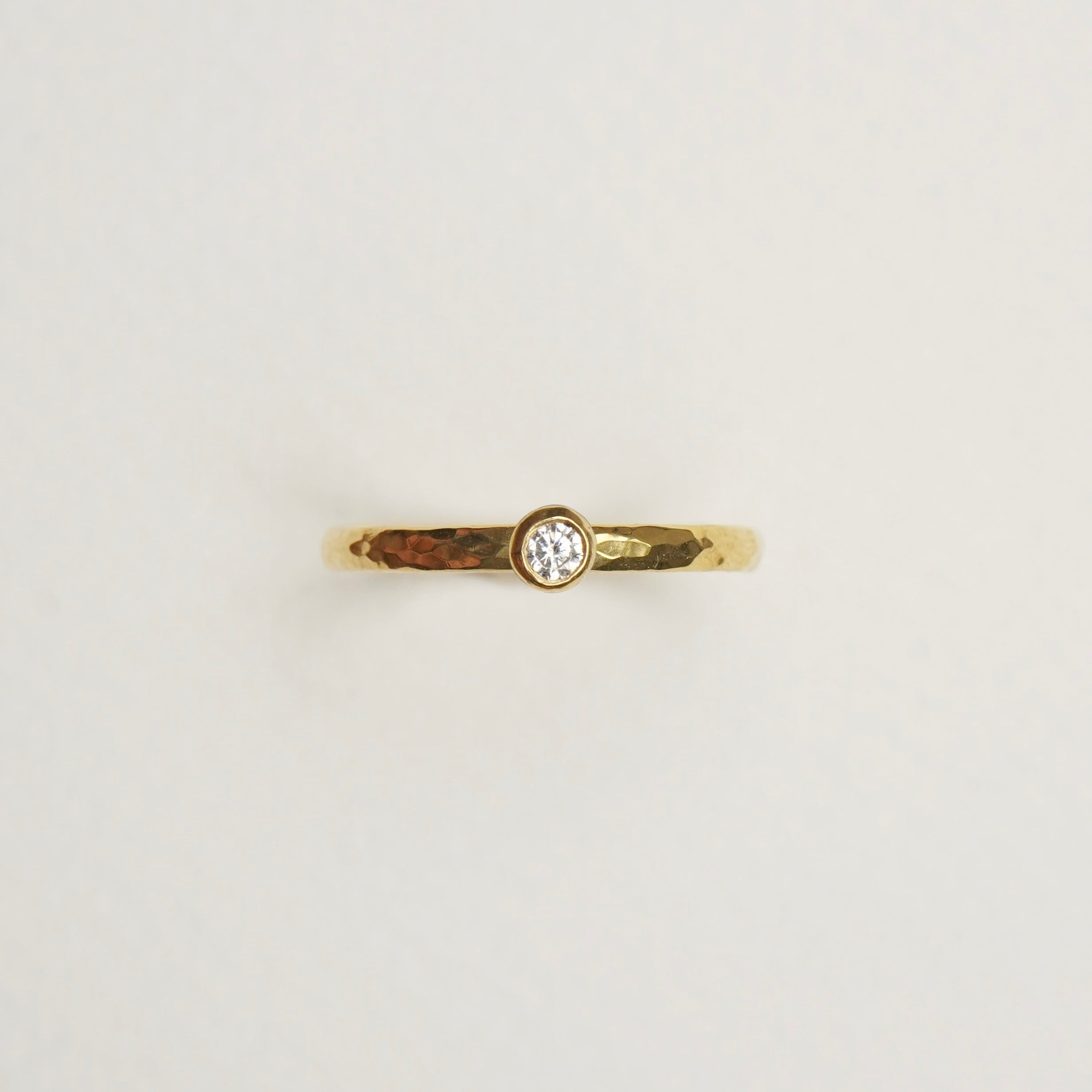 Verlobungsring-Baukasten Gelbgold | 4 | Oval geschmiedet | Zarge rund 3 mm