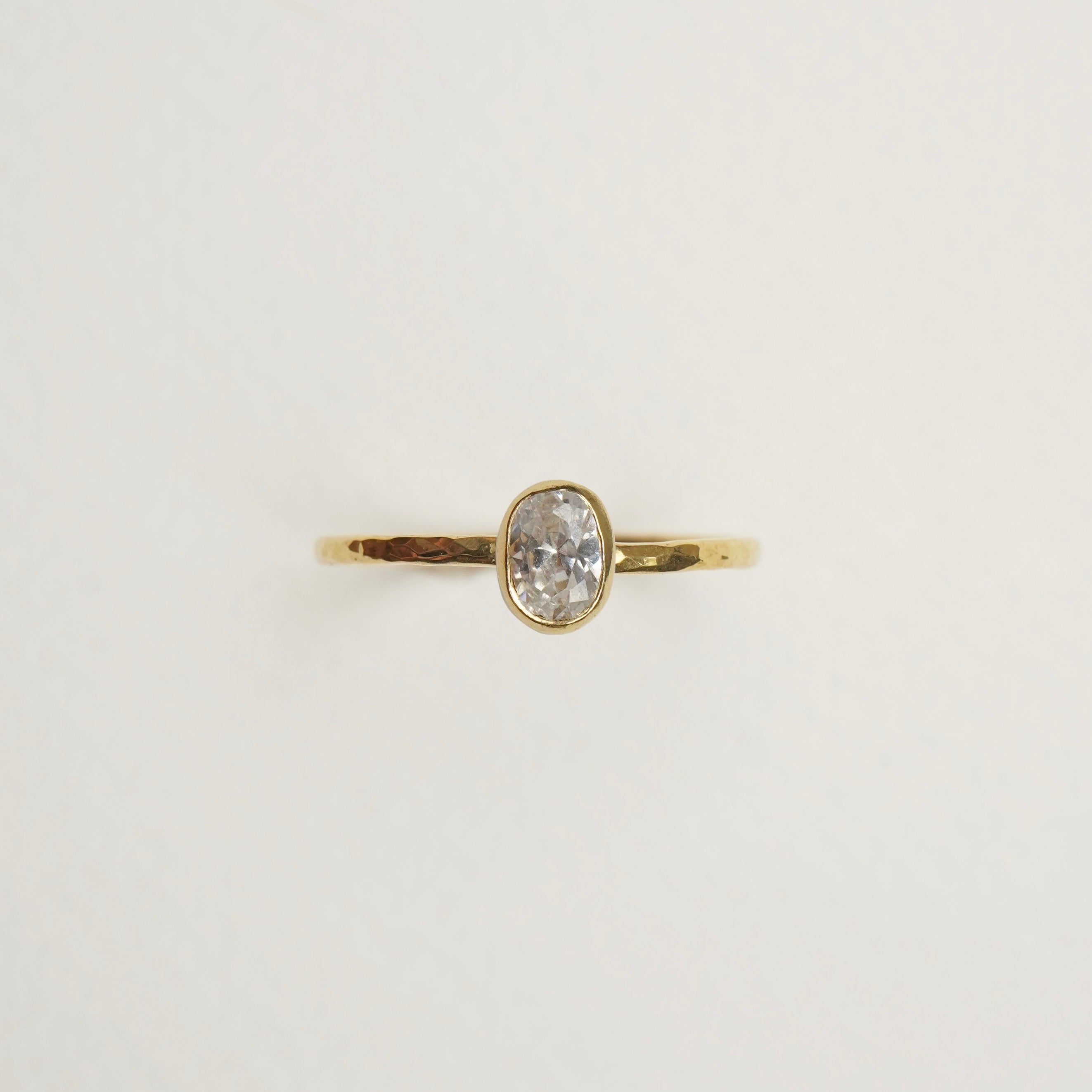 Verlobungsring-Baukasten Gelbgold | 2 | Rund geschmiedet | Zarge oval 5x7 mm