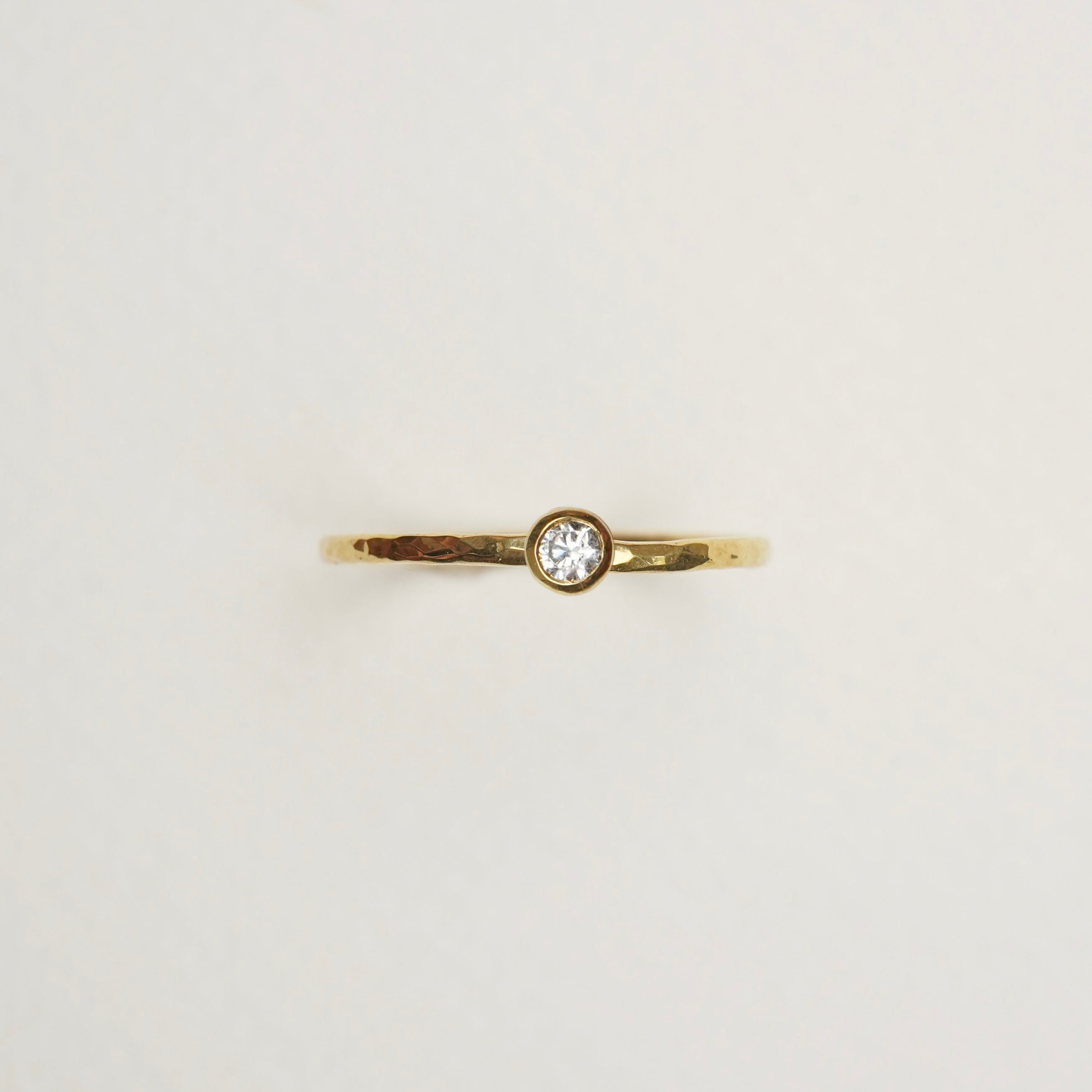Verlobungsring-Baukasten Gelbgold | 2 | Rund geschmiedet | Zarge rund 3.5 mm