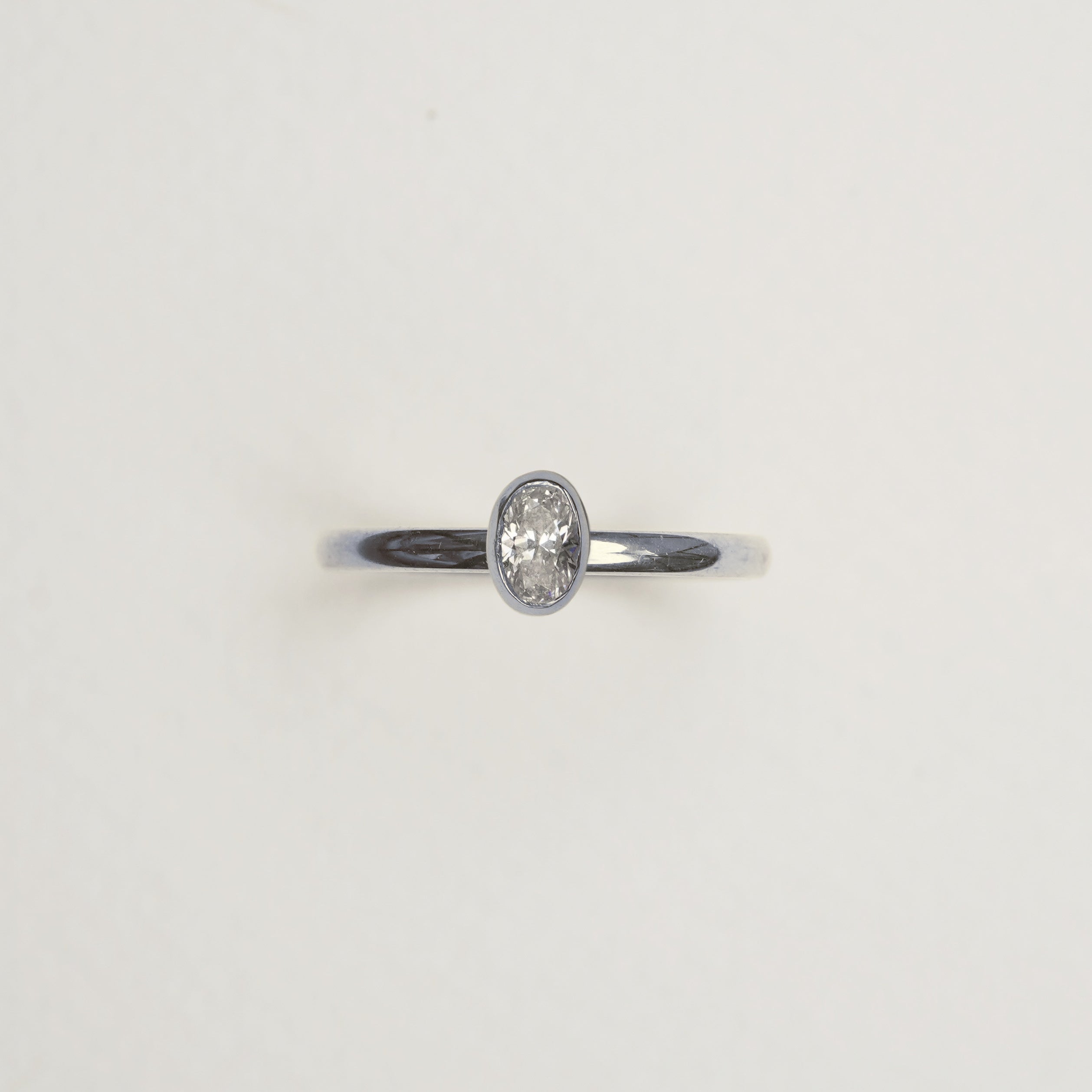 Verlobungsring-Baukasten Weißgold | 3 | Oval | Zarge oval 4x6 mm