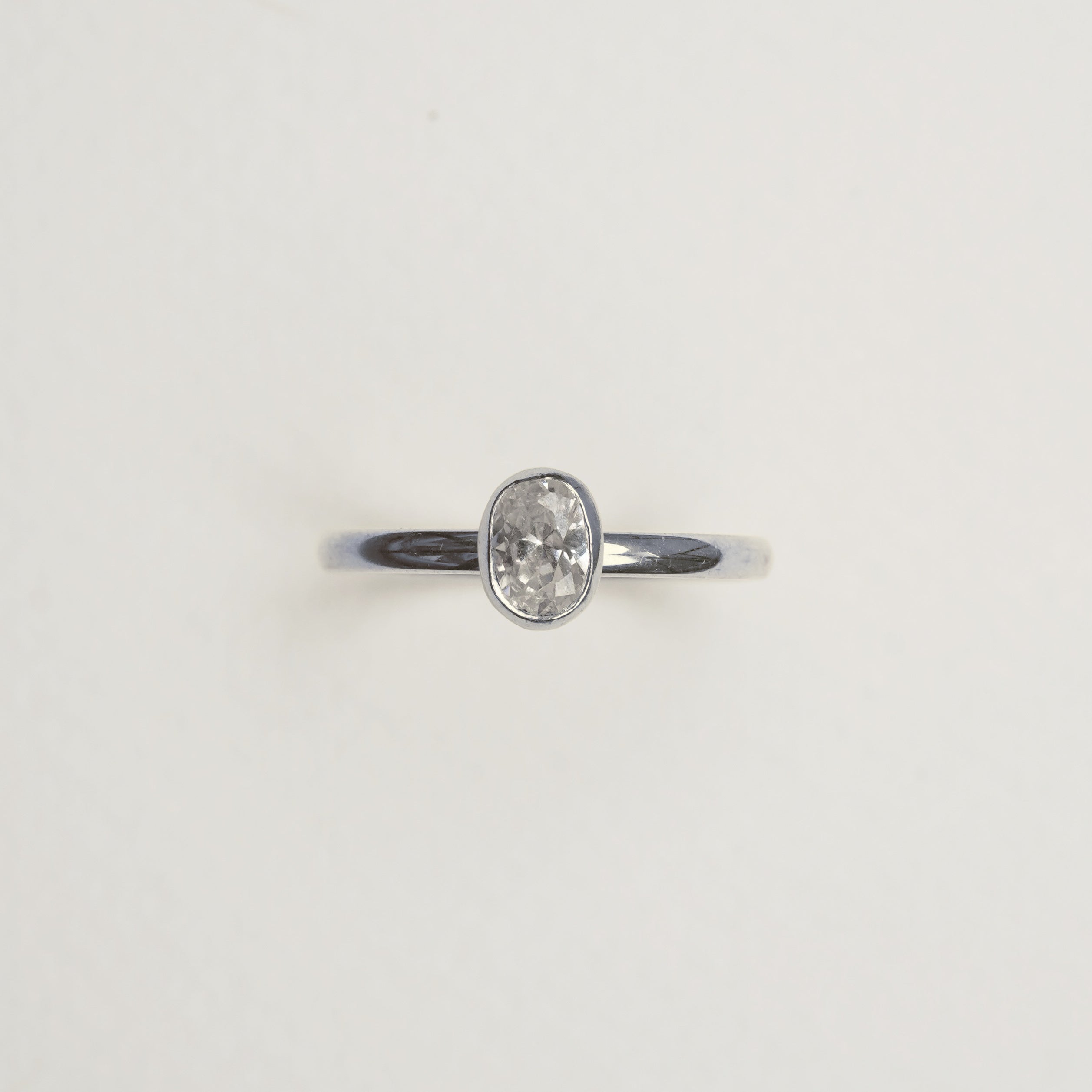 Verlobungsring-Baukasten Weißgold | 3 | Oval | Zarge oval 5x7 mm